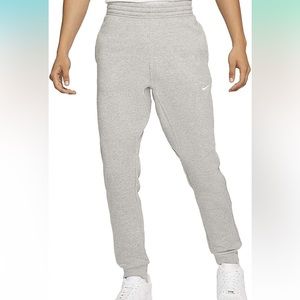 NWT Nike Sportswear Men's Standard Fit Fleece Trousers